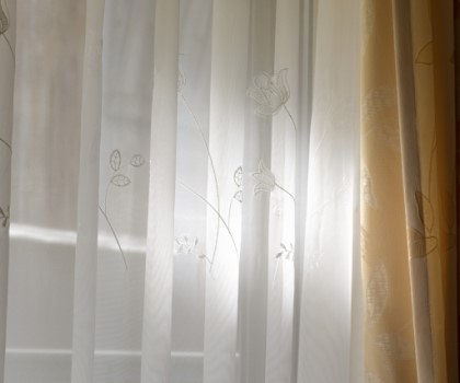 窓にプチプチを貼る効果は高い うまく貼り付ける方法も紹介 生活110番